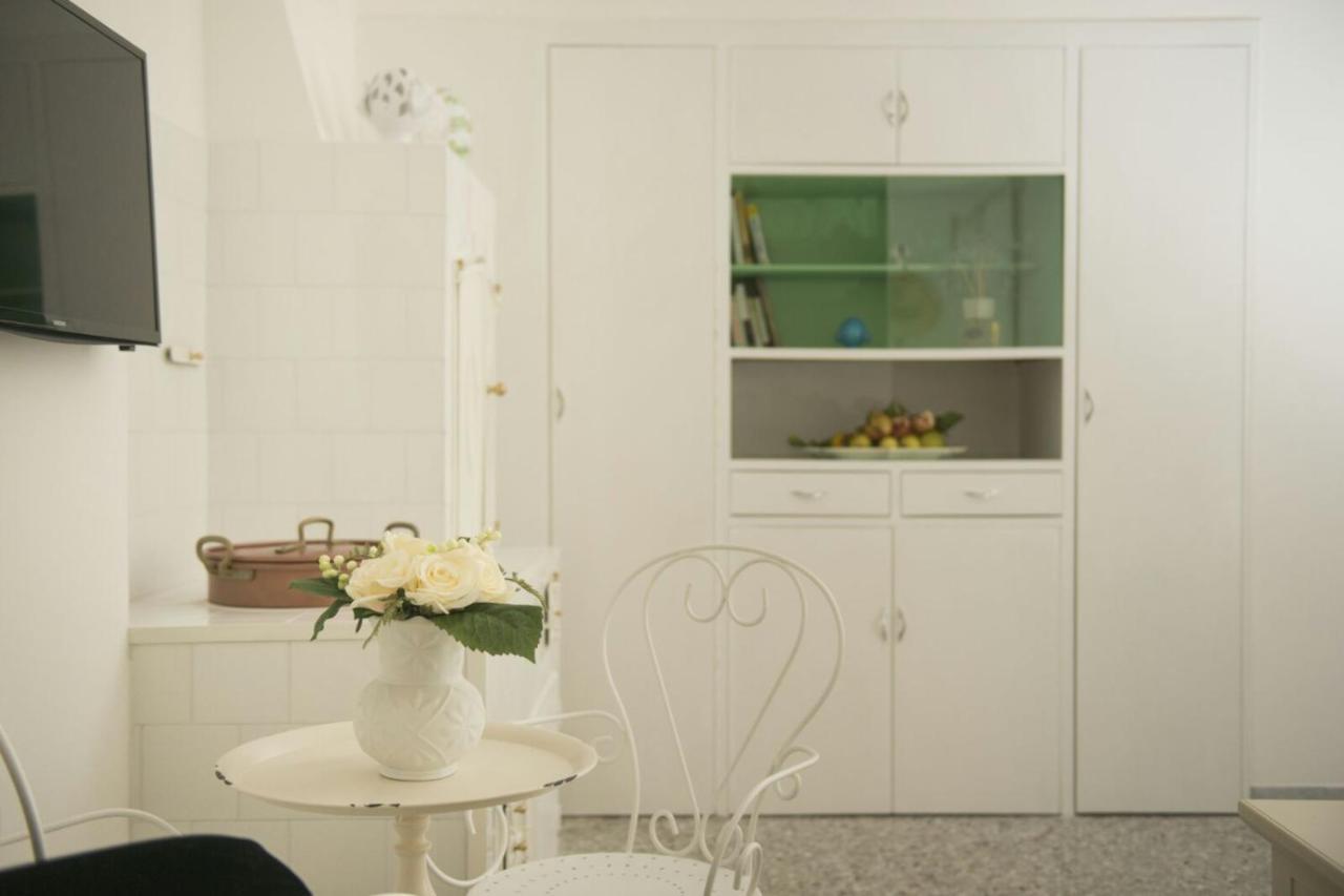 Dimora Cappuccini Guest House Cisternino Luaran gambar