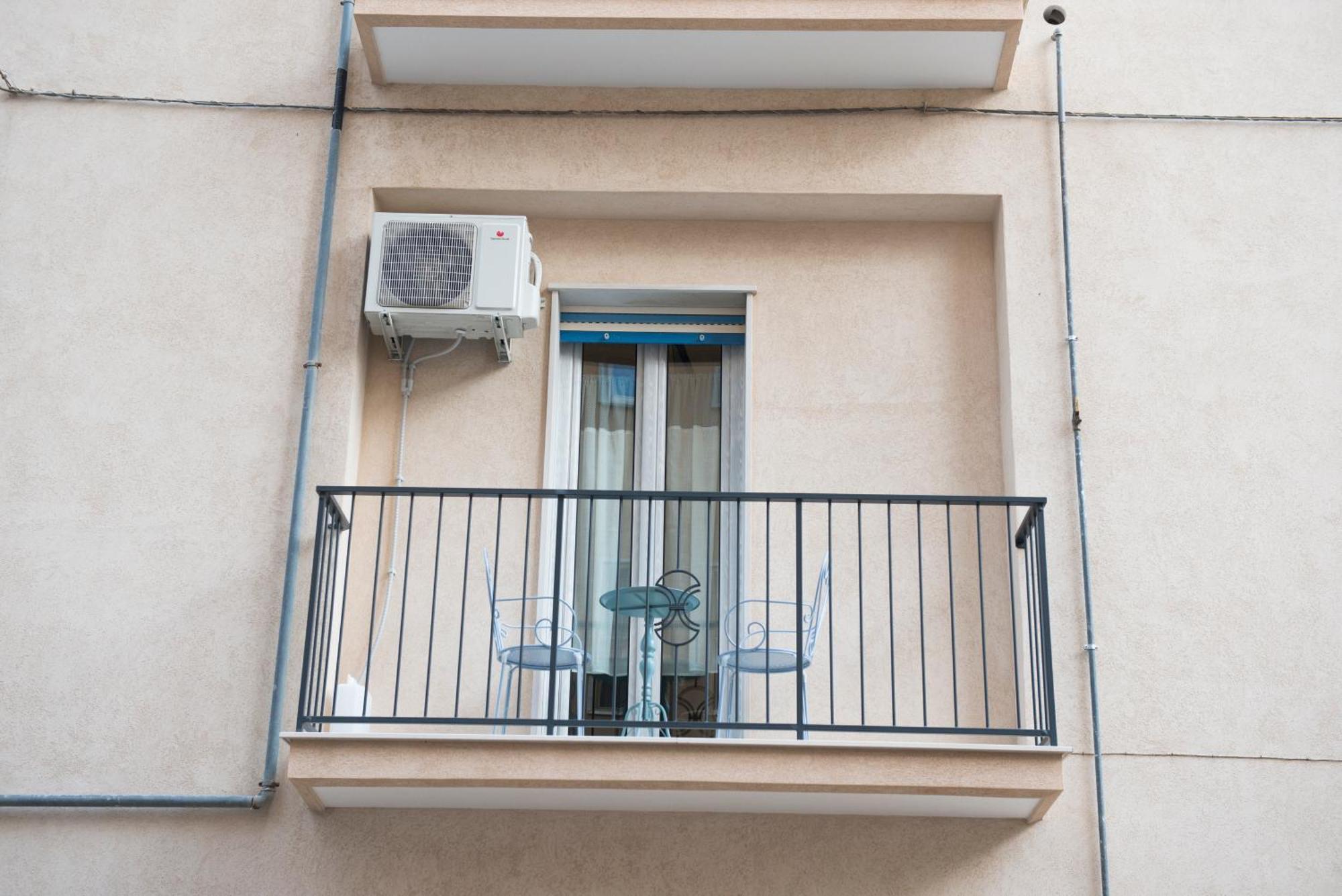 Dimora Cappuccini Guest House Cisternino Luaran gambar